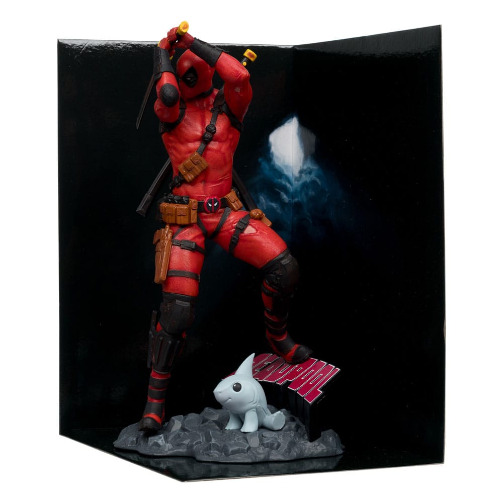 Détail du socle diorama de la statuette Deadpool