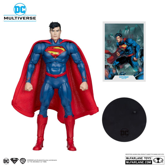 Gros plan sur le visage de la figurine Superman The New 52 Gold Label