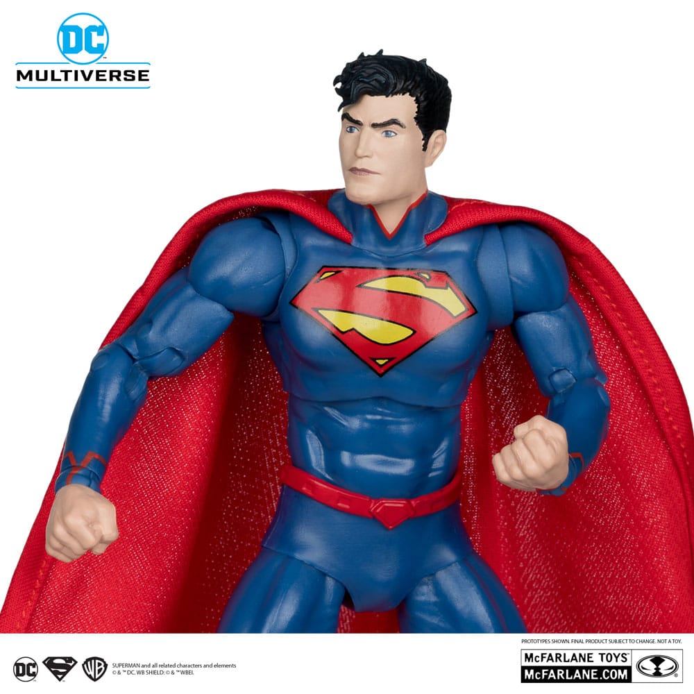Figurine Superman The New 52 Gold Label avec ses accessoires inclus