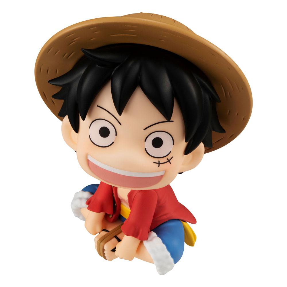 Statuette Luffy Look Up 11 cm avec d'autres figurines de la collection