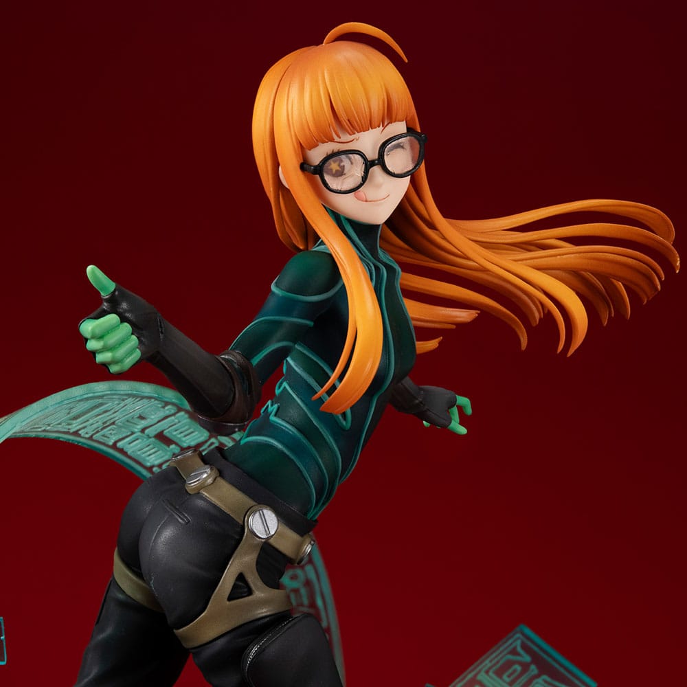 Gros plan sur les détails de la tenue de Futaba Sakura figurine