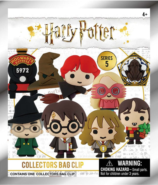 Détail d'un porte-clés Harry Potter 3D en PVC, mettant en évidence la qualité de la figurine et le crochet.