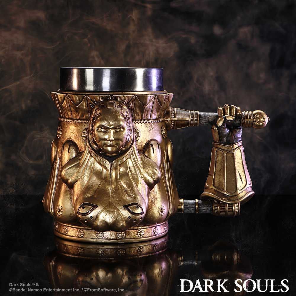 Chope Smough Dark Souls en résine, gros plan sur les ornements et la poignée