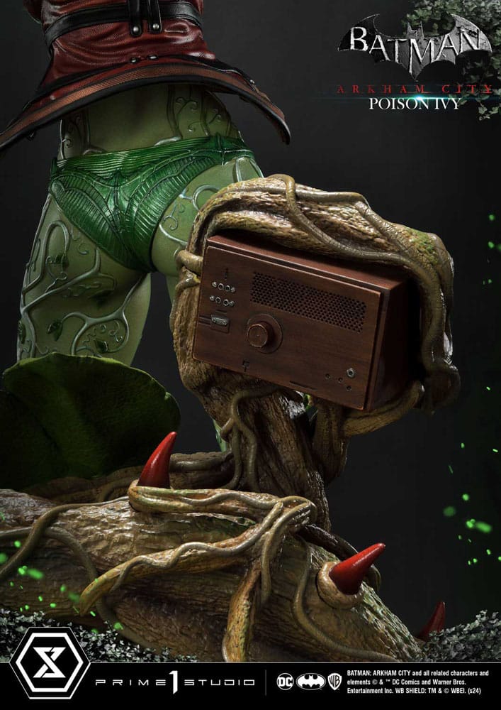 Vue de trois quarts de la statuette Poison Ivy Prime 1 Studio