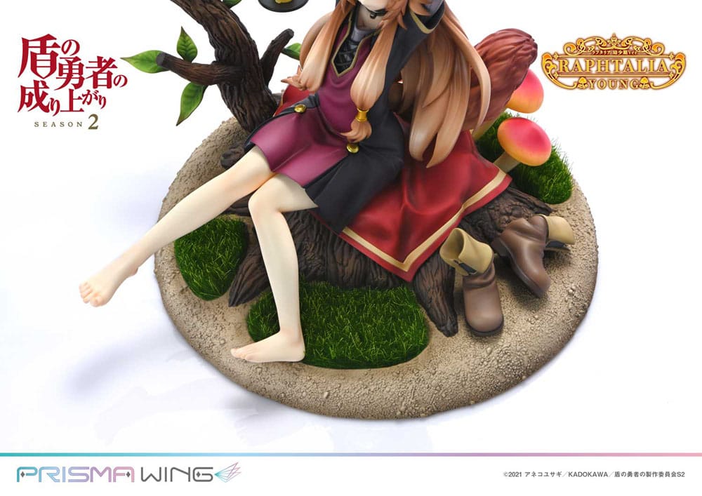 Vue latérale droite de la statuette Raphtalia Young, montrant le mouvement de sa cape.