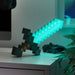 Lampe Épée Diamant Minecraft 40 cm, détail de la poignée et du pixel art