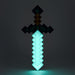 Lampe Épée Diamant Minecraft en gros plan, montrant l'effet lumineux
