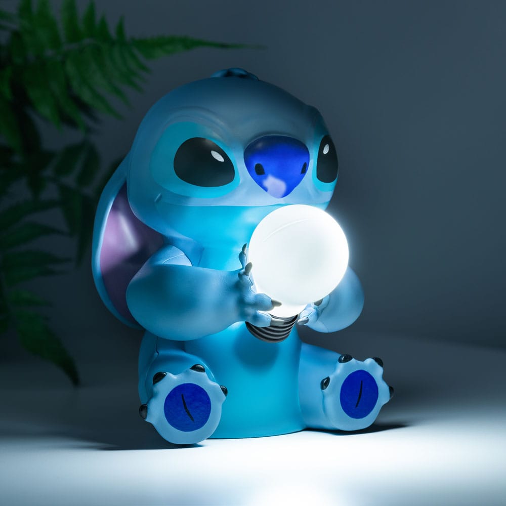 Détail de la figurine lumineuse Stitch Paladone, gros plan sur le visage