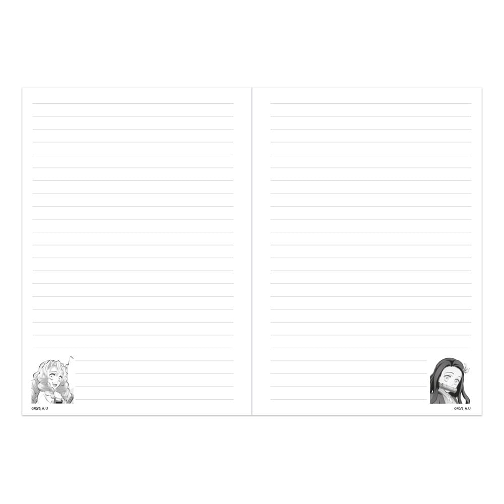 Gros plan sur la couverture du carnet Demon Slayer, mettant en évidence la texture et les détails du design.