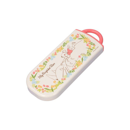 Gros plan sur la cuillère et la fourchette Totoro et Mei, longueur 13 cm