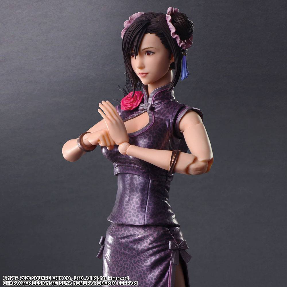 Tifa Lockhart Play Arts Kai 25 cm, emballage boîte-fenêtre