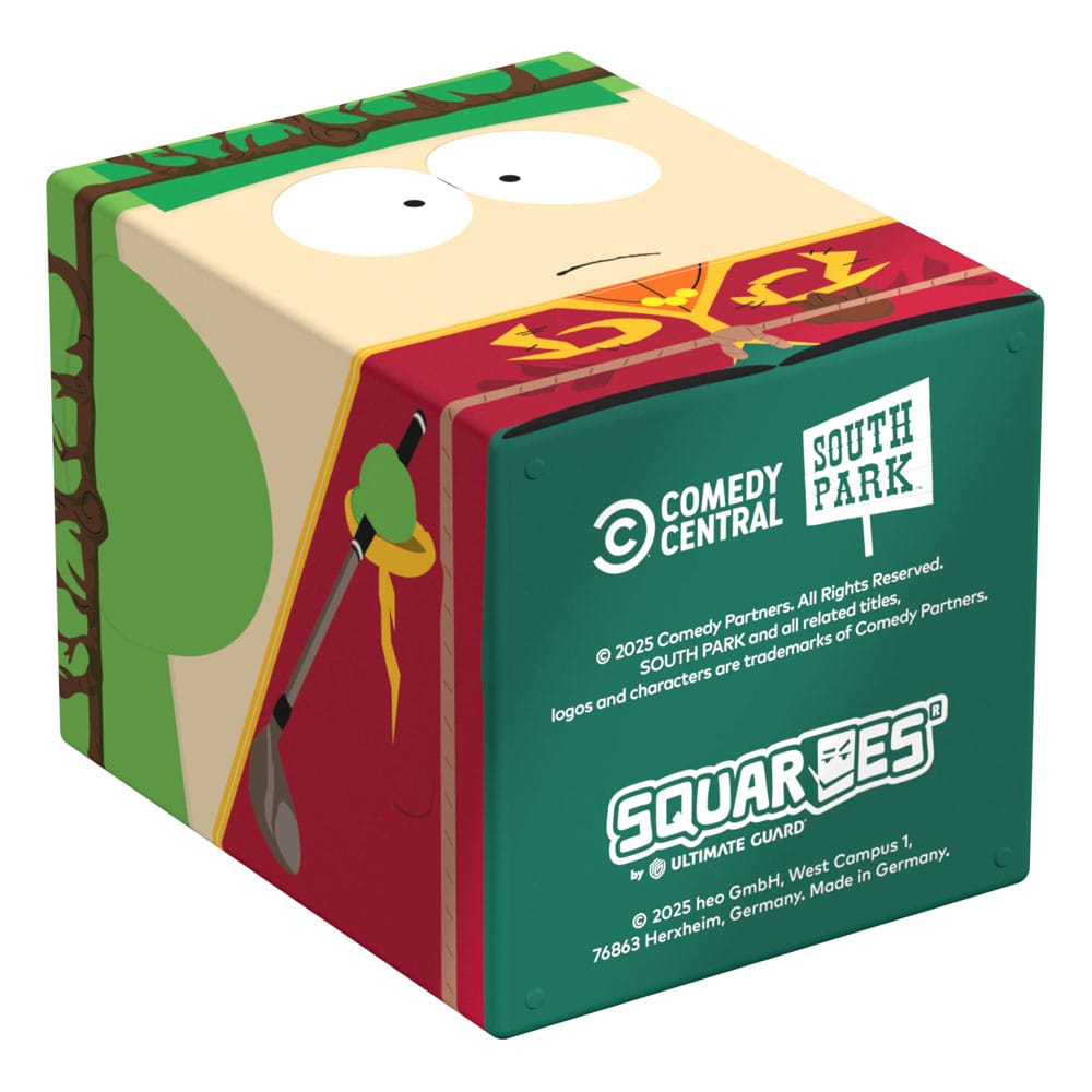 Squaroe South Park Kyle posée à côté d'un deck de cartes