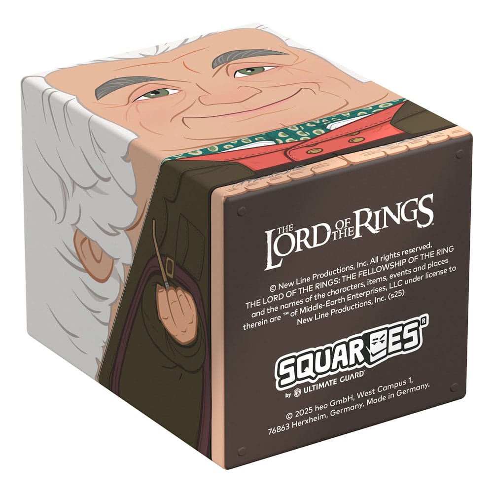 Squaroe Bilbo Baggins LOTR à côté d'autres accessoires de jeux de plateau