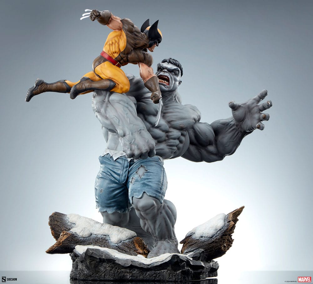 Statuette Sideshow Hulk vs Wolverine sous un angle dynamique