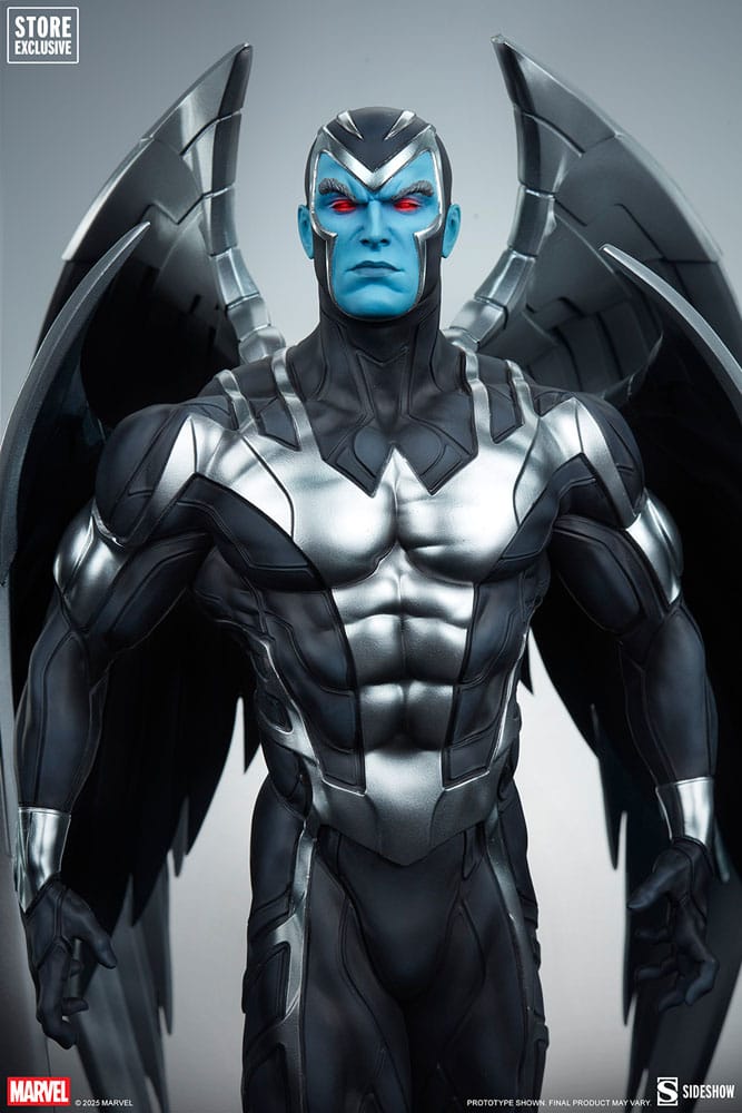 Détail de la base sculptée de la statuette Archangel Marvel