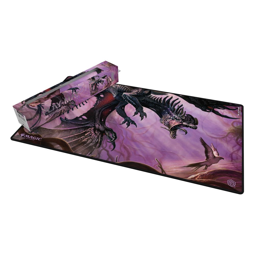 Playmat Ultimate Guard Feral Deathgorger en situation de jeu avec des cartes Magic