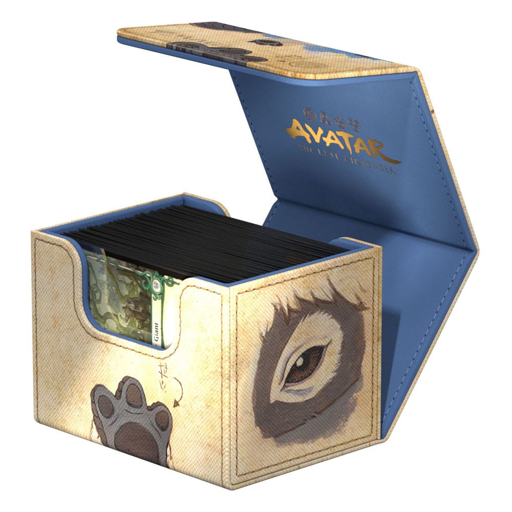 Détail du logo Ultimate Guard sur la boîte de deck Xenoskin