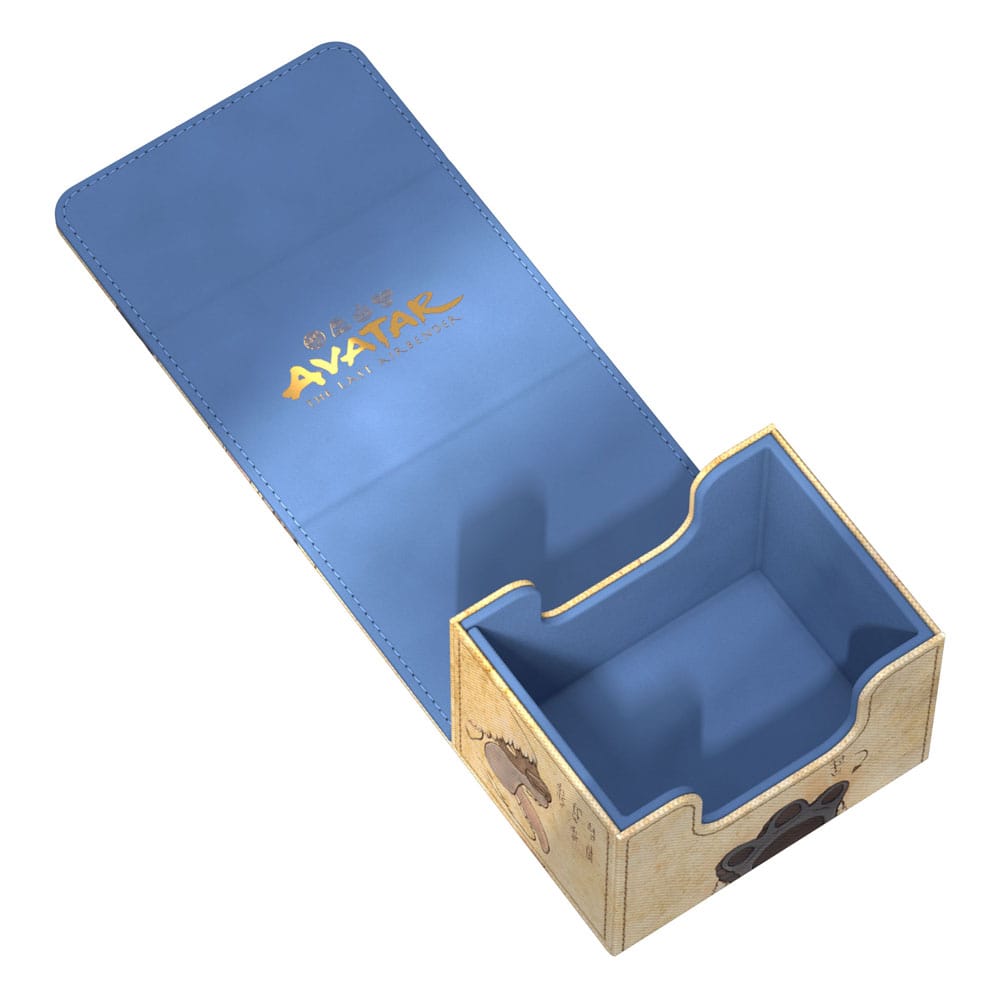 Comparaison de taille de la boîte de deck Ultimate Guard Sidewinder 100+ avec des cartes