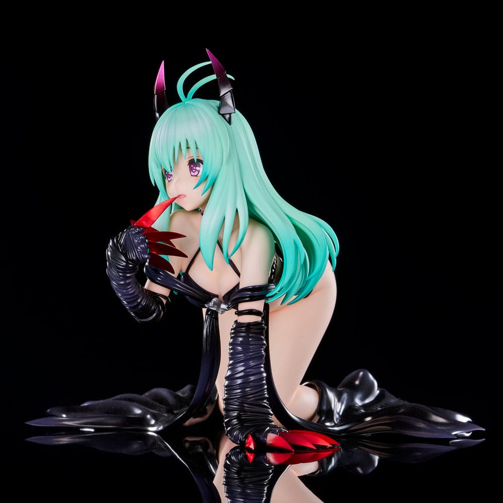 Vue latérale de la figurine To Love-Ru Darkness Run Elsie Jewelria