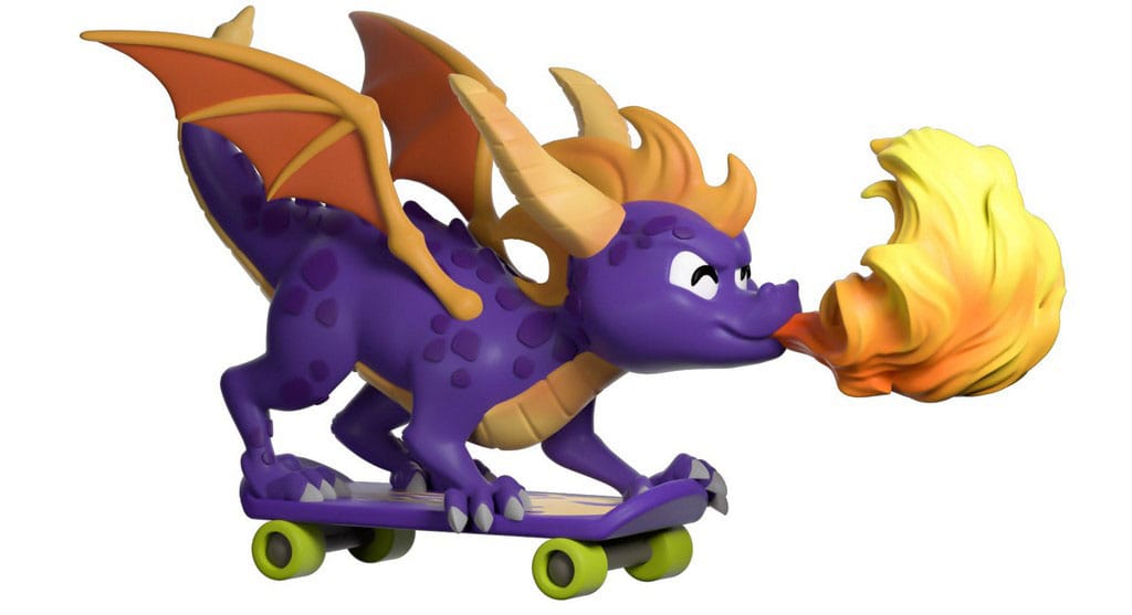 Figurine Youtooz Spyro le Dragon sur skateboard crachant des flammes, vue de face